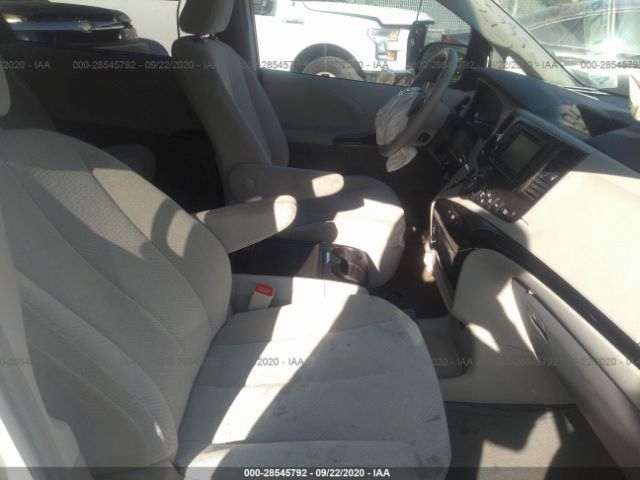 Photo 4 VIN: 5TDKK3DC4ES457391 - TOYOTA SIENNA 