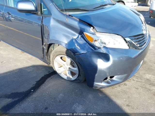 Photo 5 VIN: 5TDKK3DC4ES472604 - TOYOTA SIENNA 