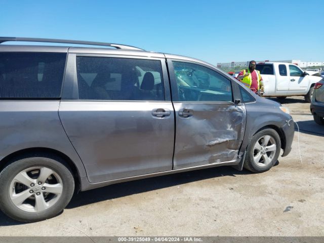 Photo 5 VIN: 5TDKK3DC4FS539963 - TOYOTA SIENNA 