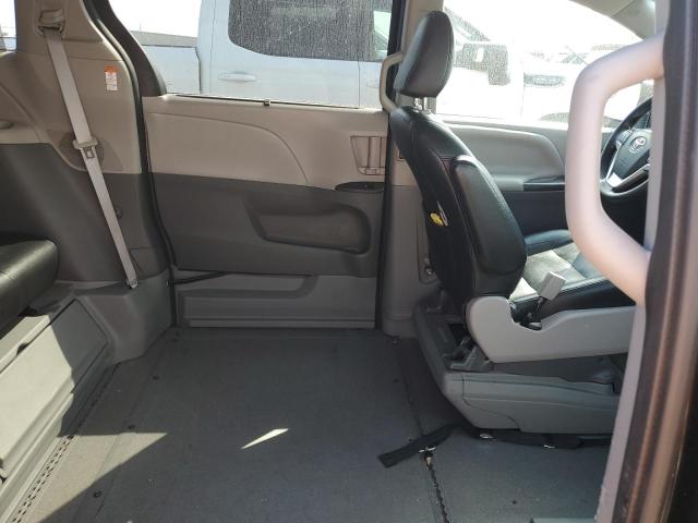 Photo 10 VIN: 5TDKK3DC4FS553572 - TOYOTA SIENNA LE 