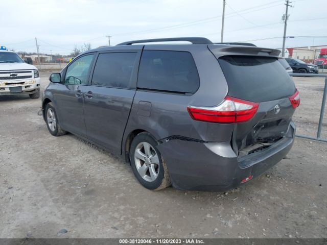 Photo 2 VIN: 5TDKK3DC4FS557623 - TOYOTA SIENNA 