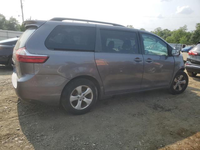 Photo 2 VIN: 5TDKK3DC4FS569660 - TOYOTA SIENNA LE 