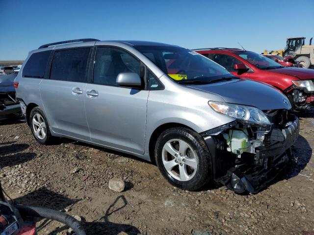 Photo 3 VIN: 5TDKK3DC4FS584899 - TOYOTA SIENNA LE 