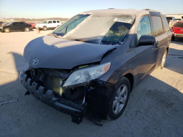 Photo 1 VIN: 5TDKK3DC4FS589441 - TOYOTA SIENNA LE 