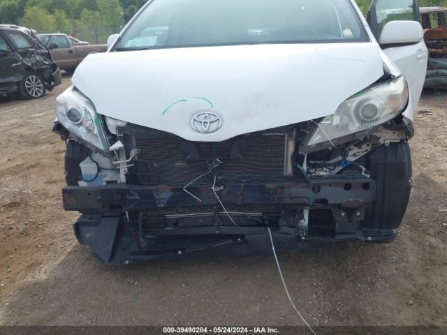 Photo 5 VIN: 5TDKK3DC4FS596664 - TOYOTA SIENNA 