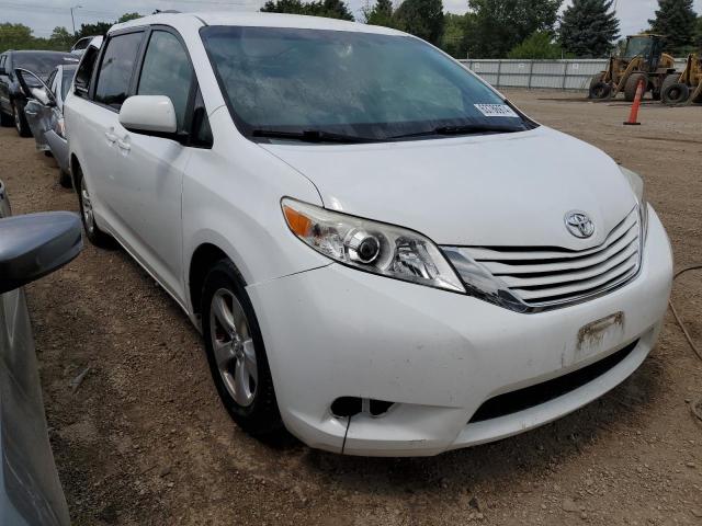 Photo 3 VIN: 5TDKK3DC4FS609929 - TOYOTA SIENNA LE 