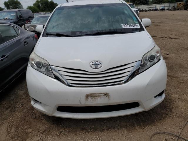 Photo 4 VIN: 5TDKK3DC4FS609929 - TOYOTA SIENNA LE 