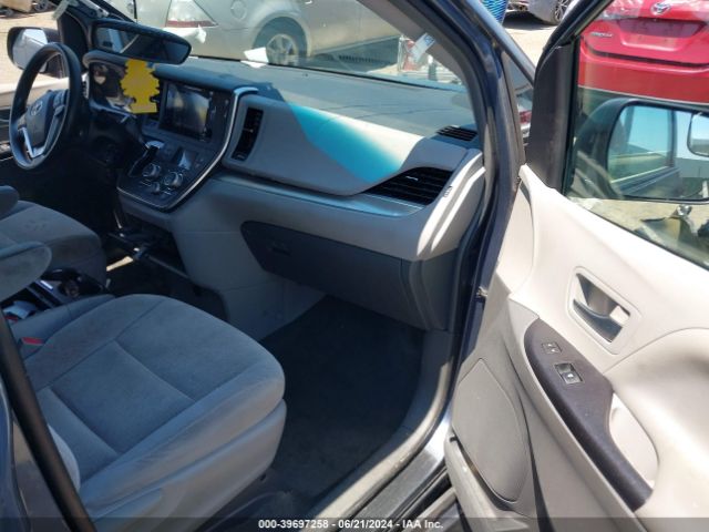 Photo 4 VIN: 5TDKK3DC4FS645829 - TOYOTA SIENNA 