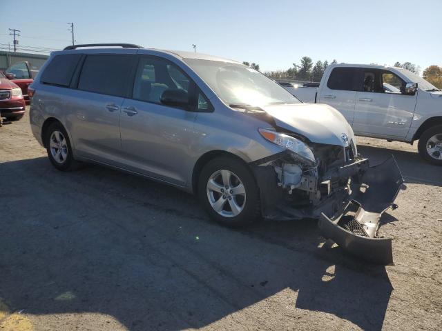 Photo 3 VIN: 5TDKK3DC4FS653199 - TOYOTA SIENNA LE 