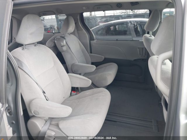 Photo 7 VIN: 5TDKK3DC4FS680161 - TOYOTA SIENNA 