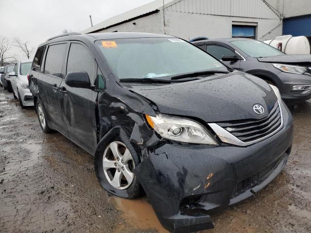 Photo 3 VIN: 5TDKK3DC4FS683867 - TOYOTA SIENNA LE 