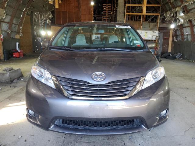 Photo 4 VIN: 5TDKK3DC4GS701382 - TOYOTA SIENNA LE 