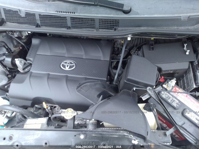 Photo 9 VIN: 5TDKK3DC4GS703942 - TOYOTA SIENNA 