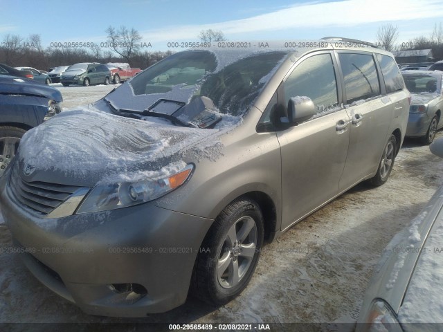 Photo 1 VIN: 5TDKK3DC4GS705366 - TOYOTA SIENNA 