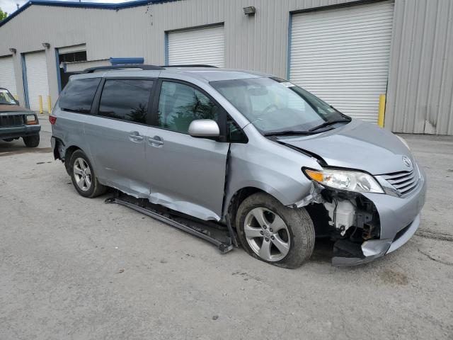 Photo 3 VIN: 5TDKK3DC4GS709823 - TOYOTA SIENNA LE 