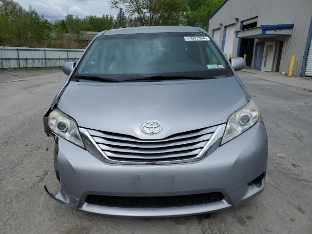 Photo 4 VIN: 5TDKK3DC4GS709823 - TOYOTA SIENNA LE 