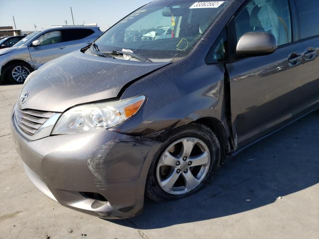 Photo 8 VIN: 5TDKK3DC4GS717792 - TOYOTA SIENNA LE 