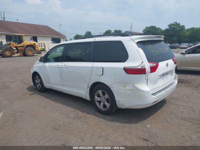 Photo 2 VIN: 5TDKK3DC4GS726041 - TOYOTA SIENNA 