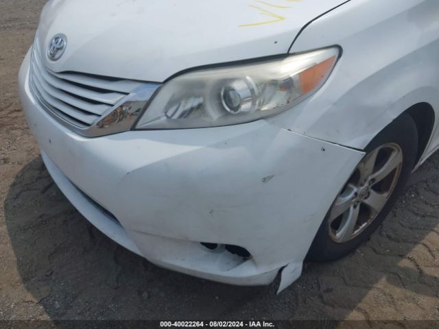 Photo 5 VIN: 5TDKK3DC4GS726041 - TOYOTA SIENNA 