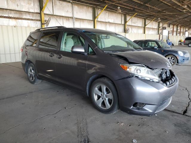 Photo 3 VIN: 5TDKK3DC4GS731613 - TOYOTA SIENNA LE 