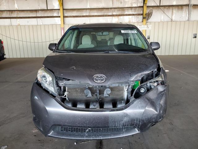 Photo 4 VIN: 5TDKK3DC4GS731613 - TOYOTA SIENNA LE 