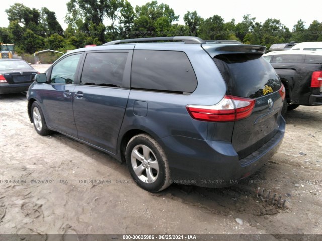 Photo 2 VIN: 5TDKK3DC4GS735533 - TOYOTA SIENNA 