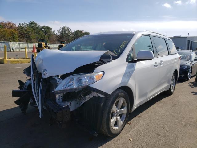 Photo 1 VIN: 5TDKK3DC4GS739013 - TOYOTA SIENNA LE 