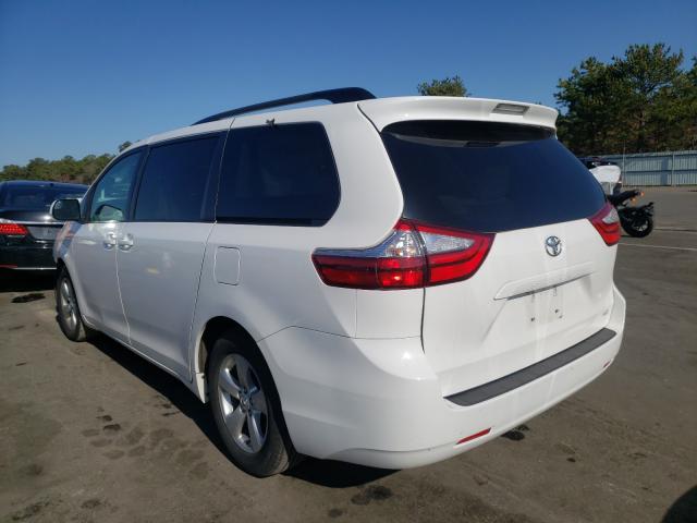 Photo 2 VIN: 5TDKK3DC4GS739013 - TOYOTA SIENNA LE 