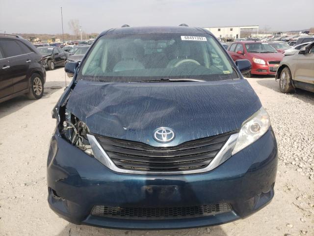 Photo 4 VIN: 5TDKK3DC5BS007583 - TOYOTA SIENNA LE 