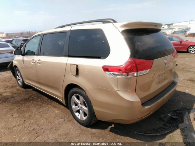 Photo 2 VIN: 5TDKK3DC5BS012248 - TOYOTA SIENNA 