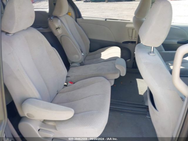 Photo 7 VIN: 5TDKK3DC5BS014081 - TOYOTA SIENNA 