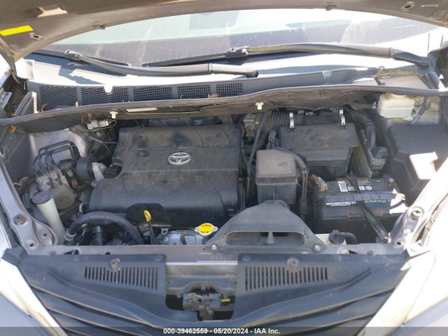 Photo 9 VIN: 5TDKK3DC5BS014081 - TOYOTA SIENNA 