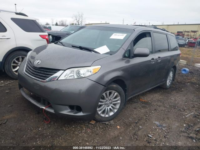 Photo 1 VIN: 5TDKK3DC5BS017501 - TOYOTA SIENNA 