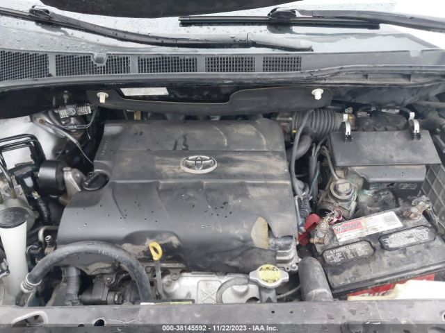 Photo 9 VIN: 5TDKK3DC5BS017501 - TOYOTA SIENNA 