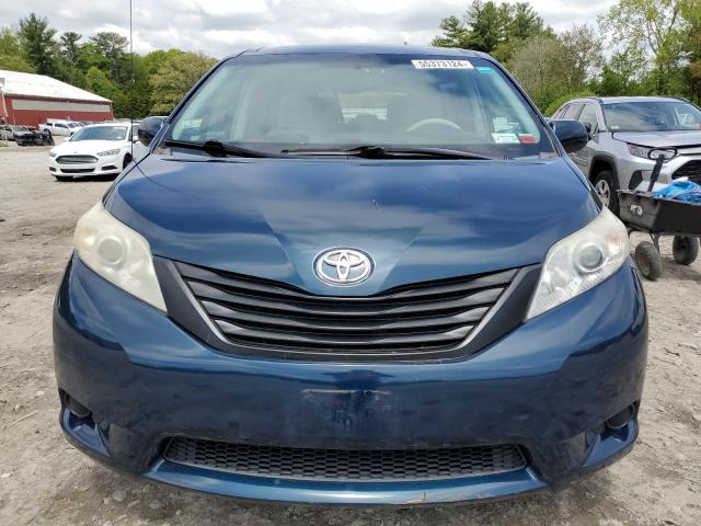 Photo 4 VIN: 5TDKK3DC5BS026618 - TOYOTA SIENNA LE 