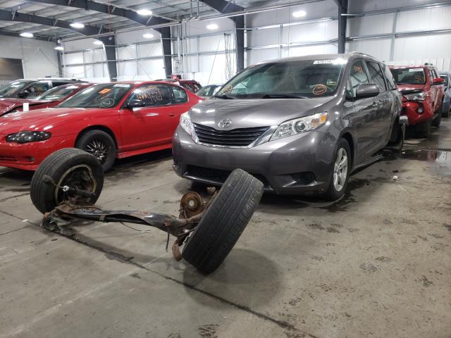 Photo 1 VIN: 5TDKK3DC5BS048182 - TOYOTA SIENNA LE 