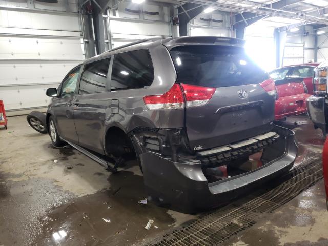 Photo 2 VIN: 5TDKK3DC5BS048182 - TOYOTA SIENNA LE 