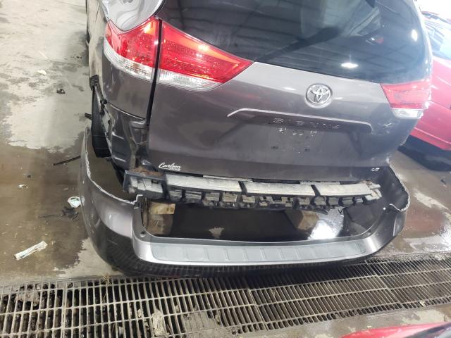 Photo 8 VIN: 5TDKK3DC5BS048182 - TOYOTA SIENNA LE 