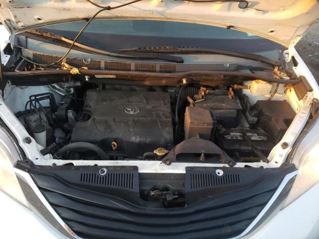 Photo 6 VIN: 5TDKK3DC5BS061448 - TOYOTA SIENNA LE 