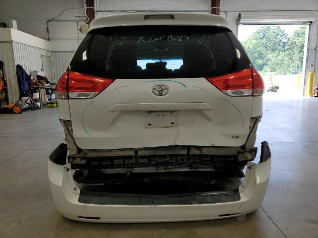 Photo 5 VIN: 5TDKK3DC5BS066438 - TOYOTA SIENNA LE 