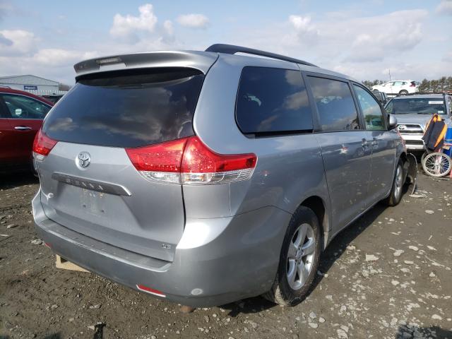 Photo 3 VIN: 5TDKK3DC5BS067024 - TOYOTA SIENNA 