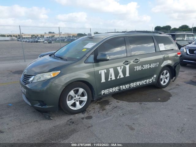 Photo 1 VIN: 5TDKK3DC5BS069890 - TOYOTA SIENNA 