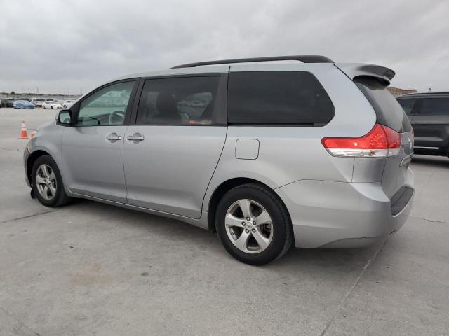 Photo 1 VIN: 5TDKK3DC5BS077925 - TOYOTA SIENNA LE 