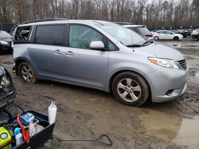 Photo 3 VIN: 5TDKK3DC5BS087841 - TOYOTA SIENNA LE 