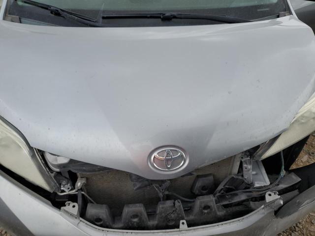 Photo 6 VIN: 5TDKK3DC5BS090741 - TOYOTA SIENNA LE 