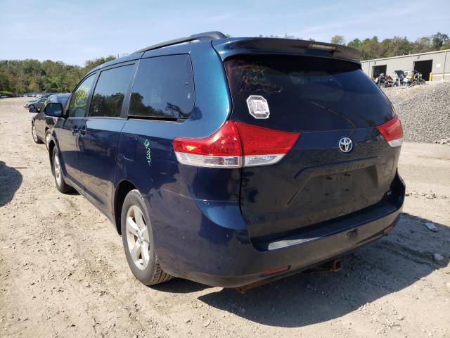 Photo 2 VIN: 5TDKK3DC5BS091145 - TOYOTA SIENNA LE 