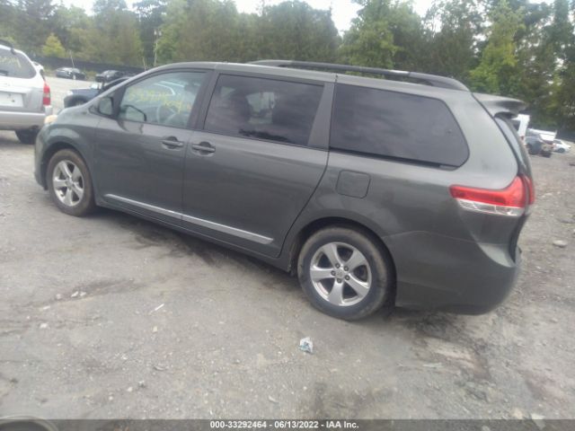 Photo 2 VIN: 5TDKK3DC5BS093087 - TOYOTA SIENNA 