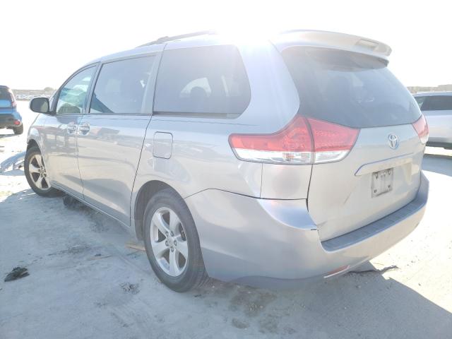 Photo 2 VIN: 5TDKK3DC5BS096832 - TOYOTA SIENNA LE 