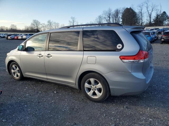 Photo 1 VIN: 5TDKK3DC5BS097205 - TOYOTA SIENNA LE 