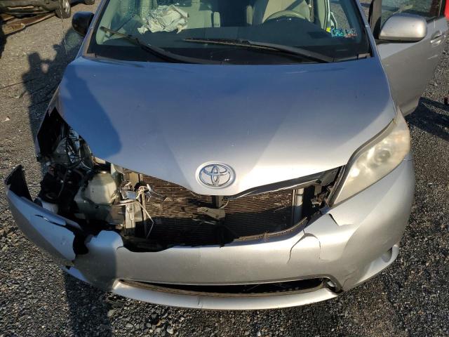 Photo 11 VIN: 5TDKK3DC5BS097205 - TOYOTA SIENNA LE 